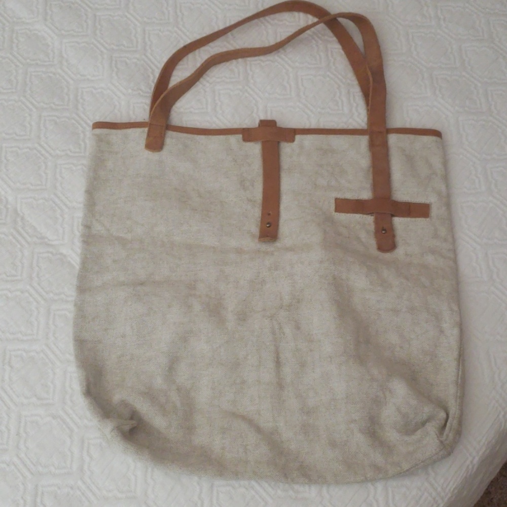 Humanoid tote bag